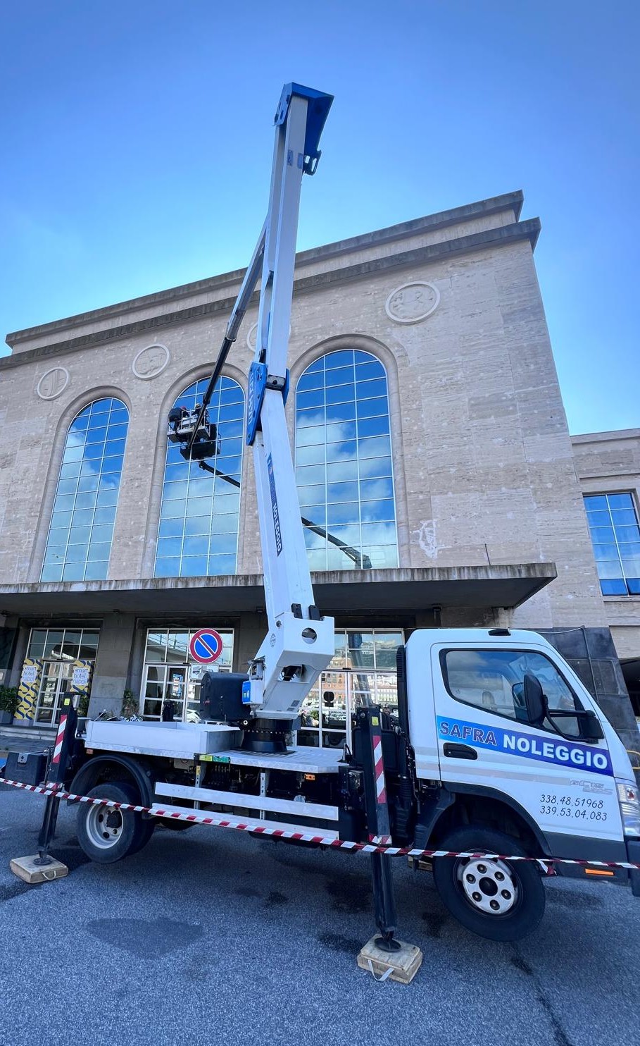 Esempio dalla galleria fotografica di Safra Noleggio